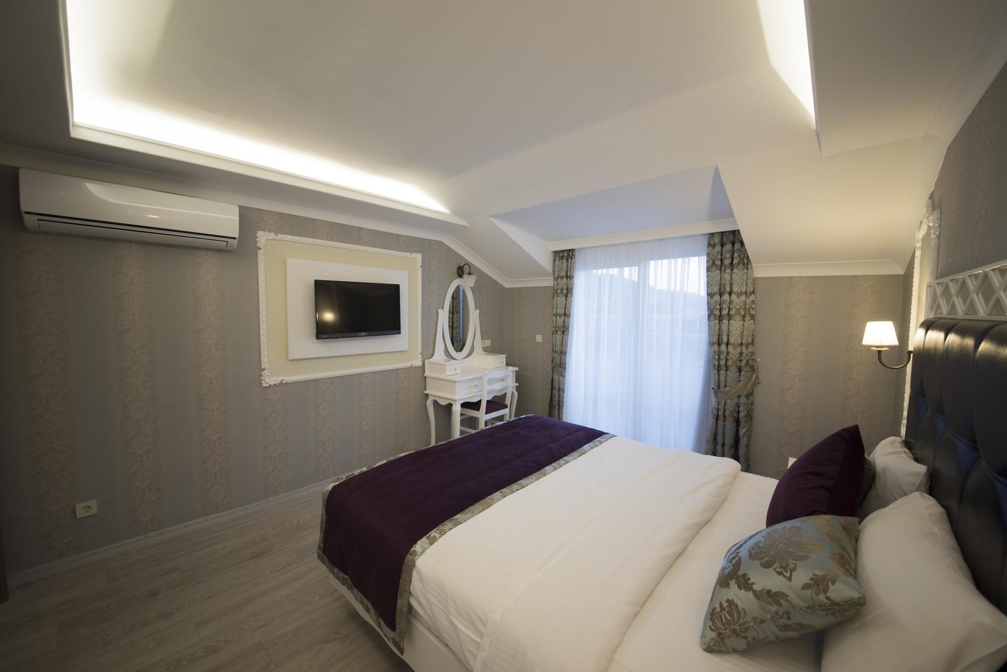 Yeniceri City Hotel Fethiye Bagian luar foto